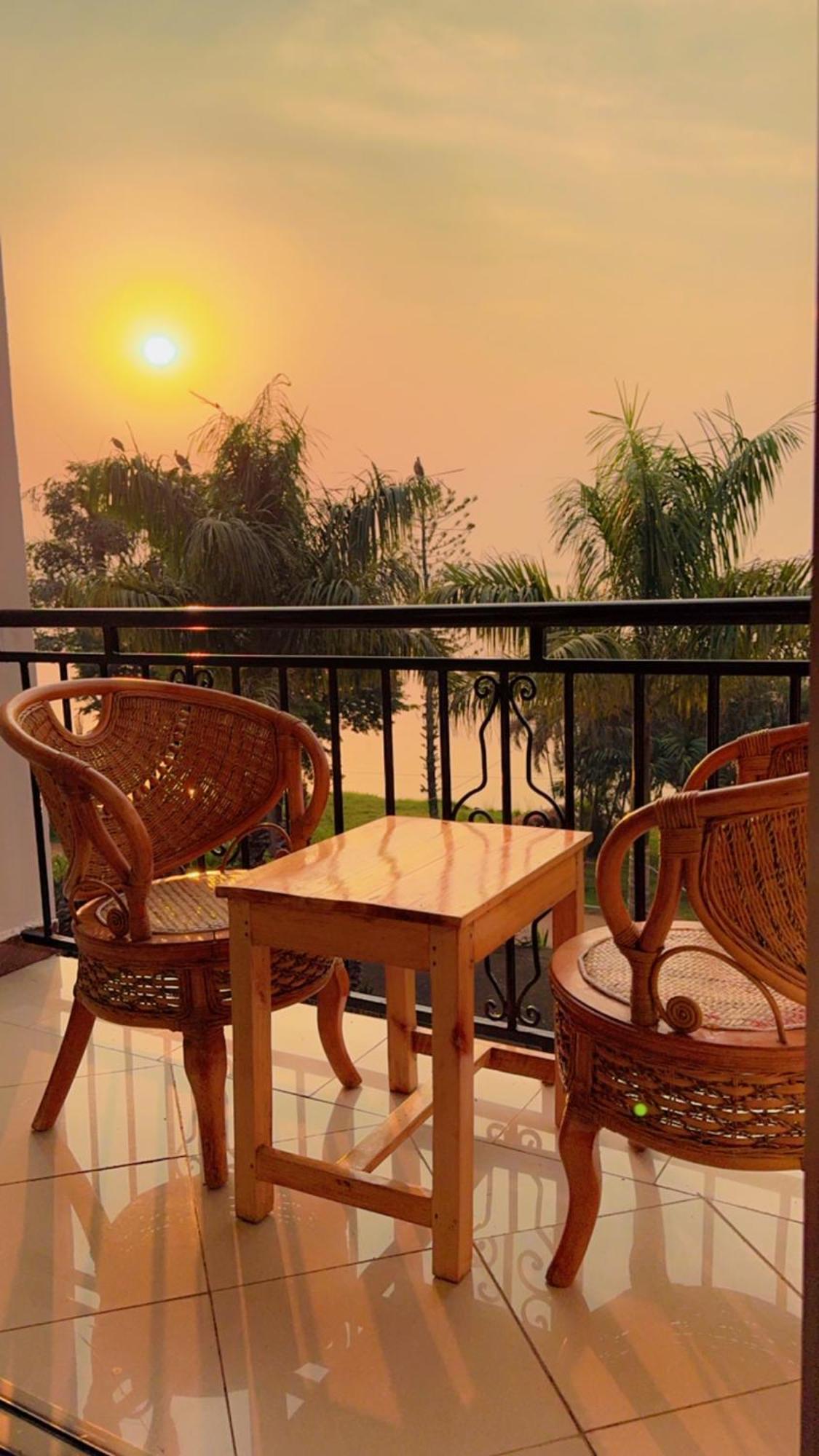 Victoria Rock Resort 恩德培 外观 照片